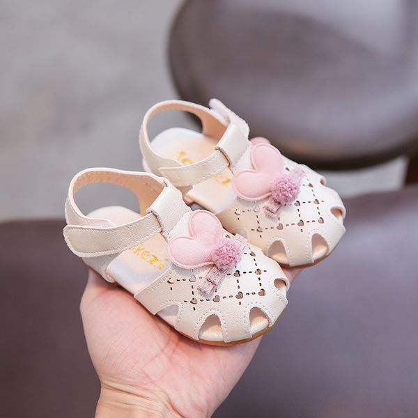 af8es babies' baotou semi-sandals girls' heart-shaped princess 2020 hollow soft-bottomed sandals children's children's t, Black;red
af8es babies' baotou semi-sandals girls' heart-shaped princess 2020 hollow soft-bottomed sandals children's children's t, Black;red