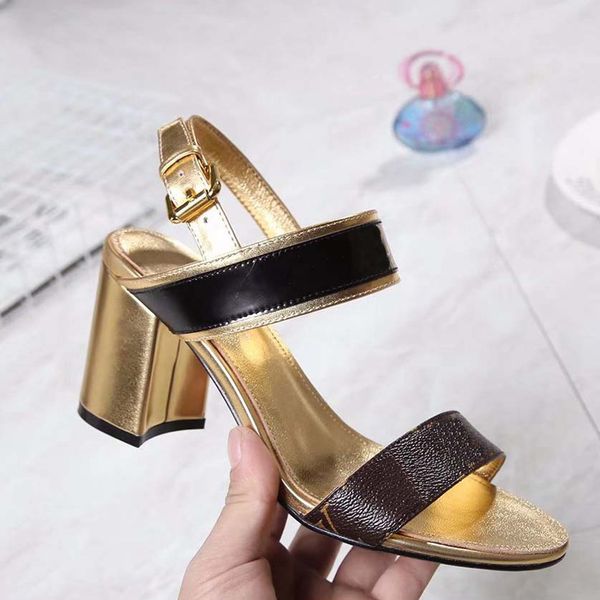 2020 luxury magic stick white black cowskin real leather platform designer sandals women fashion heels shoes size 35-40 tradingbear 11l1558
2020 luxury magic stick white black cowskin real leather platform designer sandals women fashion heels shoes size 35-40 tradingbear 11l1558