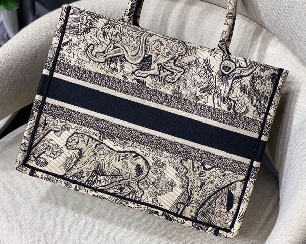 1ladies beach bags hand-sewn by french designers large-capacity shopping bags the highest quality on the entire network support personalized
1ladies beach bags hand-sewn by french designers large-capacity shopping bags the highest quality on the entire network support personalized