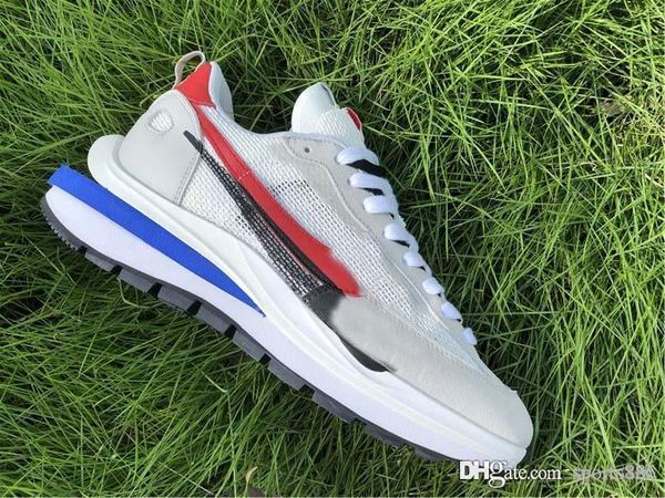 authentic sacai vaporwaffle men running shoes sail light bone game royal sport fuchsia shoes man sneakers with box
authentic sacai vaporwaffle men running shoes sail light bone game royal sport fuchsia shoes man sneakers with box