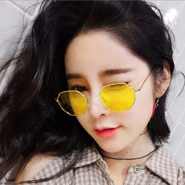2020 zeontaat new polygonal sunglasses fashion european and american retro trend glasses ocean small square sunglasses, White;black
2020 zeontaat new polygonal sunglasses fashion european and american retro trend glasses ocean small square sunglasses, White;black