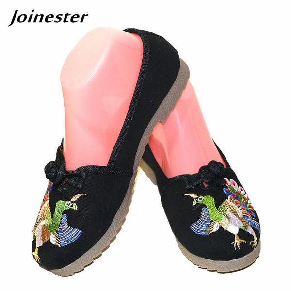 chinese ethnic style peacock embroidered slip-on casual flats round toe slingbacks canvas shoe with button maternity shoe, Black
chinese ethnic style peacock embroidered slip-on casual flats round toe slingbacks canvas shoe with button maternity shoe, Black