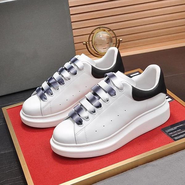 oversized sneaker men 's shoes lightweight autumn and winter fashion sneakers flats platforms comfortable fashion style lace -up mens, Black
oversized sneaker men 's shoes lightweight autumn and winter fashion sneakers flats platforms comfortable fashion style lace -up mens, Black