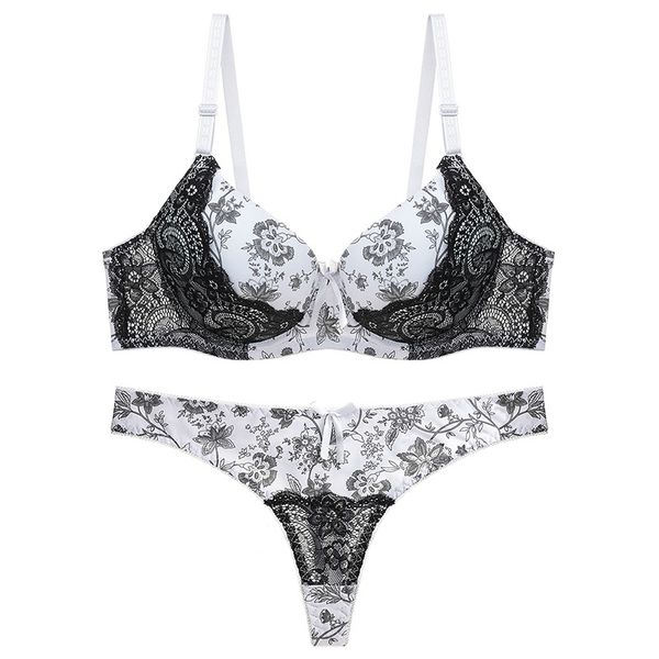 2020 girl lace womens designer underwear detachable shoulder strap set condole belt suit female clothing, Black;white
2020 girl lace womens designer underwear detachable shoulder strap set condole belt suit female clothing, Black;white