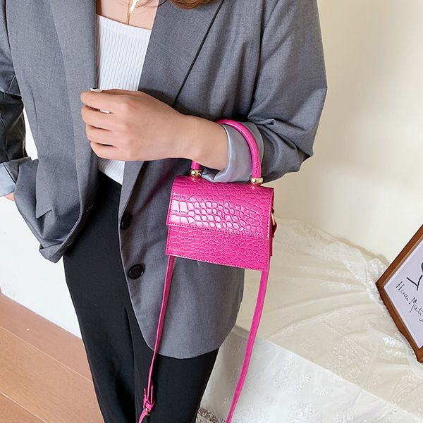 new crocodile pattern crossbody bags for women 2020 pu leather shoulder bags luxurious mini handbags fashion ladies designer bag
new crocodile pattern crossbody bags for women 2020 pu leather shoulder bags luxurious mini handbags fashion ladies designer bag