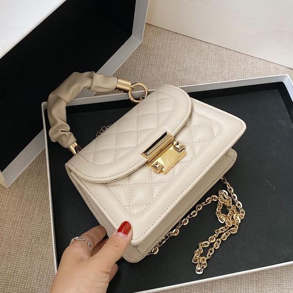 2020 мода сумка tote женщин цепи блокировки crossbody сумка mini плеча сумки кошелек crossbody square элегантный summer beach
2020 мода сумка tote женщин цепи блокировки crossbody сумка mini плеча сумки кошелек crossbody square элегантный summer beach