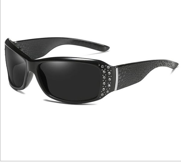 new fashion sunglasses with diamond polarized ladies glasses classic retro, White;black
new fashion sunglasses with diamond polarized ladies glasses classic retro, White;black