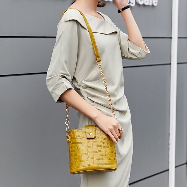 bag women pattern bucket new crocodile luxury handbag lady chain fashion messenger shoulder crossbody bag designer bolso bkxwi, Red;black
bag women pattern bucket new crocodile luxury handbag lady chain fashion messenger shoulder crossbody bag designer bolso bkxwi, Red;black