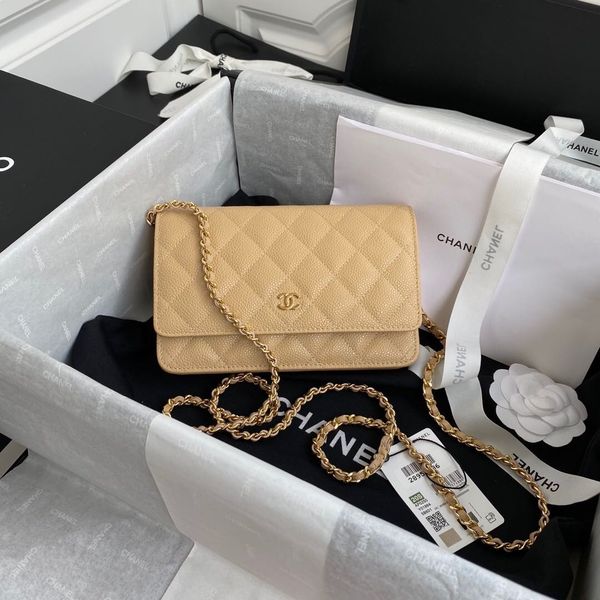 7a high-end custom quality classic cross-body bag classic ringer and leather wearing metal chain classic design with a long shoulder strap
7a high-end custom quality classic cross-body bag classic ringer and leather wearing metal chain classic design with a long shoulder strap