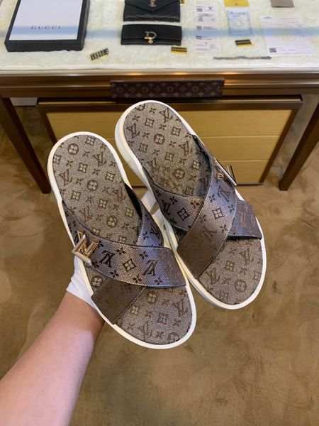 2020 new trend fashion mirabeau open toe sandals brand high-end shoes men's loafers copy2222
2020 new trend fashion mirabeau open toe sandals brand high-end shoes men's loafers copy2222