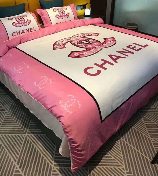2020 branded cotton 4pcs bedding sets designer comfortable home textiles including duvet cover pillowcase bedding sheet colorful bedclothes
2020 branded cotton 4pcs bedding sets designer comfortable home textiles including duvet cover pillowcase bedding sheet colorful bedclothes