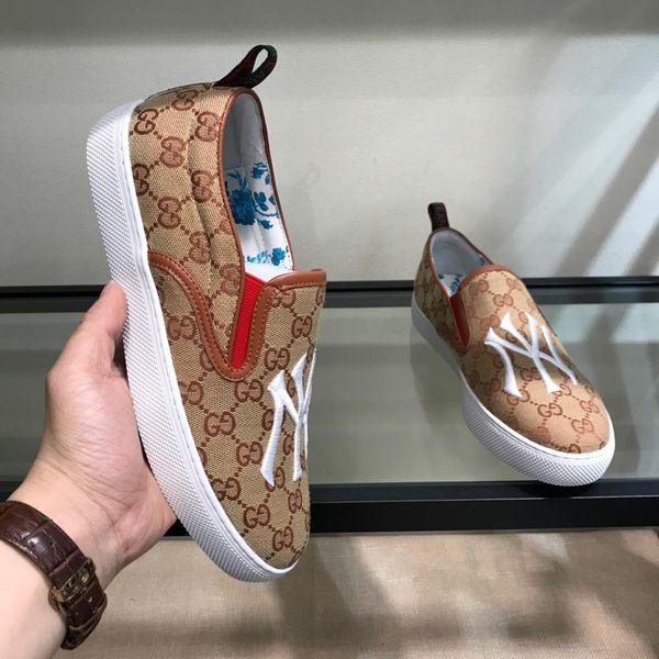 2019t spring new breathable british lok fu shoes one foot men's shoes. fashion sports shoes original box packaging 38-4411, Black
2019t spring new breathable british lok fu shoes one foot men's shoes. fashion sports shoes original box packaging 38-4411, Black
