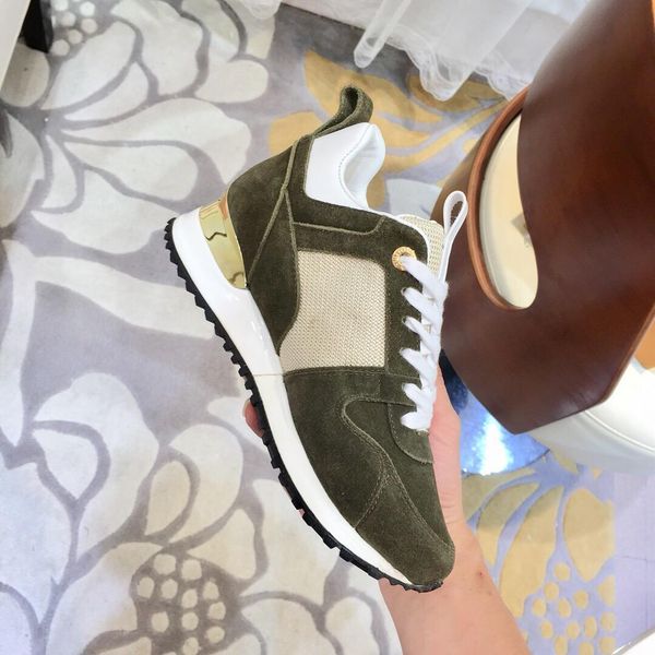 2020-2019a new luxury designer striped men and women casual shoes couple shoes fashion wild men and women sports shoes
2020-2019a new luxury designer striped men and women casual shoes couple shoes fashion wild men and women sports shoes