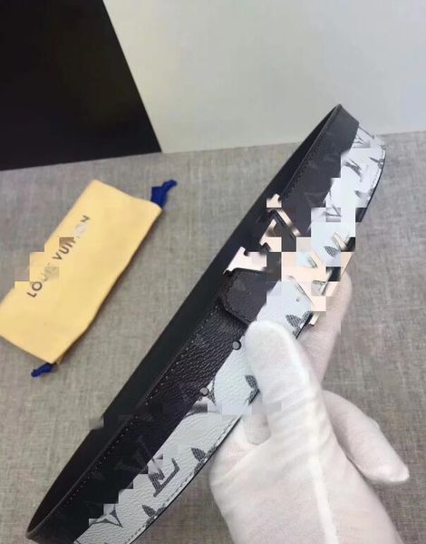 2019 new designer belt business belt import brandlouìs vuìttõn real leather fashion 8 buckle belt zinc alloy buckle 105-125cm, Blue;gray
2019 new designer belt business belt import brandlouìs vuìttõn real leather fashion 8 buckle belt zinc alloy buckle 105-125cm, Blue;gray