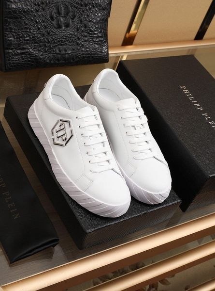 2020ru limited edition new fashion trend wild menmen casual comfortable shoes hiking shoes sports shoes original box packaging, Black
2020ru limited edition new fashion trend wild menmen casual comfortable shoes hiking shoes sports shoes original box packaging, Black