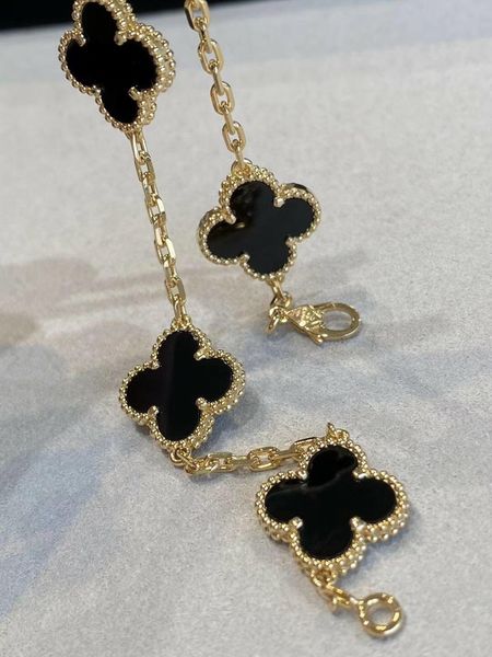 v metal luxurious quality five flowers punk bracelet with nature black agate for women wedding jewelry gift ps5348a
v metal luxurious quality five flowers punk bracelet with nature black agate for women wedding jewelry gift ps5348a