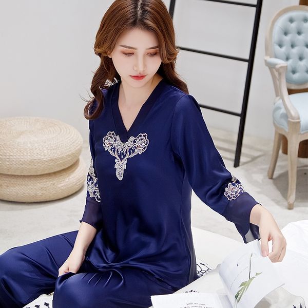 лето новое моделирование шелкового женские пижамы v-воротником с длинным рукавом пуловер домашней одежды пуловер кружева домашняя одежда кру, Blue;red 
лето новое моделирование шелкового женские пижамы v-воротником с длинным рукавом пуловер домашней одежды пуловер кружева домашняя одежда кру, Blue;red