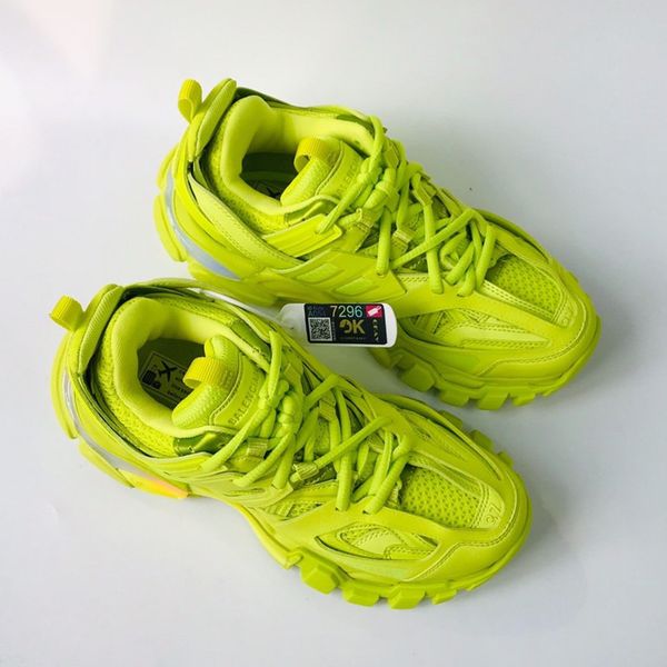 2020km designer to create casual and comfortable all-match sports shoes, travel shoes outsole non-slip design with original box delivery, Black 
2020km designer to create casual and comfortable all-match sports shoes, travel shoes outsole non-slip design with original box delivery, Black