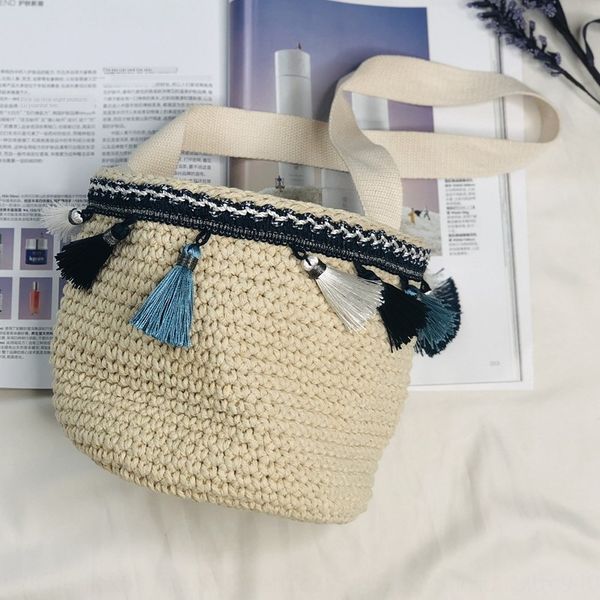 woven straw shoulder straw fashion hand female 2020 new hand woven shoulder bag blue tassel beach holiday bag
woven straw shoulder straw fashion hand female 2020 new hand woven shoulder bag blue tassel beach holiday bag