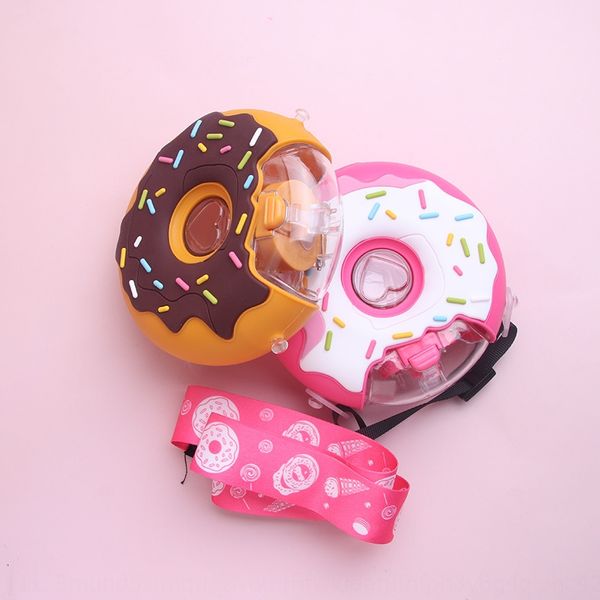 2020 douyin internet red doughnut children's cartoon straw water cup soft rubber water cup kettle student sports kettle
2020 douyin internet red doughnut children's cartoon straw water cup soft rubber water cup kettle student sports kettle