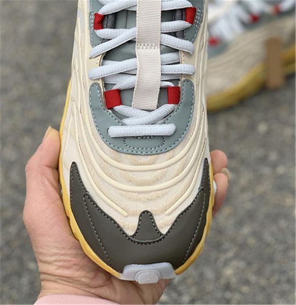 with box) 2020 new og gold yellow cactus trails men women running shoes women training sports fashion black white red wholesale
with box) 2020 new og gold yellow cactus trails men women running shoes women training sports fashion black white red wholesale