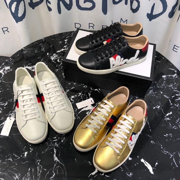 2020-2019m new luxury street designer couple shoes striped casual shoes fashion wild men and women sports shoes 35-45
2020-2019m new luxury street designer couple shoes striped casual shoes fashion wild men and women sports shoes 35-45