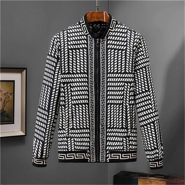 2020 designer jacket spring and autumn goggles hooded casual coat medusa fashion company european and american street designer coat, Black;brown
2020 designer jacket spring and autumn goggles hooded casual coat medusa fashion company european and american street designer coat, Black;brown