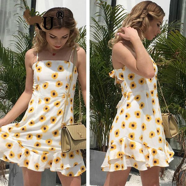 2020 fashion summer fashion new women's print dress strap backless chiffon dress tiered ruffled beach, Black;gray
2020 fashion summer fashion new women's print dress strap backless chiffon dress tiered ruffled beach, Black;gray