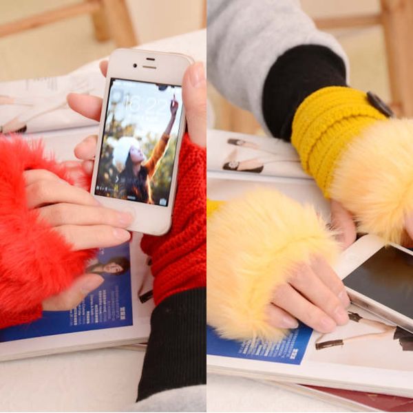women's imitation rabbit fur threaded button half finger open finger knitted wool wool gloves keep warm warm gloves
women's imitation rabbit fur threaded button half finger open finger knitted wool wool gloves keep warm warm gloves