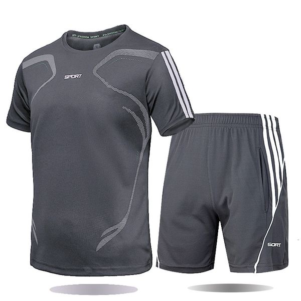 2pcs / set men's tracksuit gym fitness compression sport suit clothes running jogging sports wear exercise workout tights, Black;blue
2pcs / set men's tracksuit gym fitness compression sport suit clothes running jogging sports wear exercise workout tights, Black;blue