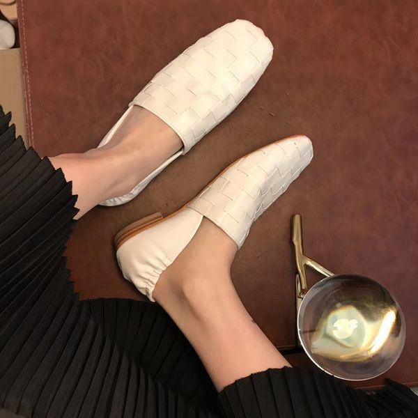 2020 тавра weave женщины плоские туфли дамы круглый toe скольжения на мокасины осень открытый повседневный удобные плоские пятки обувь, Black
2020 тавра weave женщины плоские туфли дамы круглый toe скольжения на мокасины осень открытый повседневный удобные плоские пятки обувь, Black