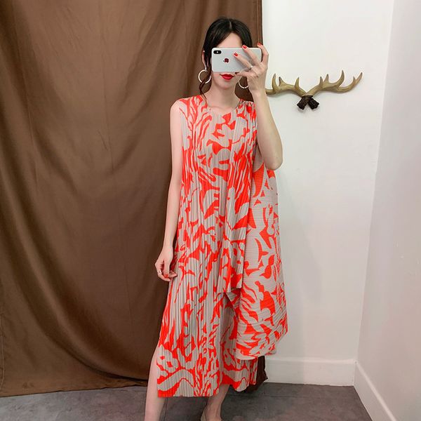 lanmrem 2020 new round neck sleeveless printed leopard pullover scarf covered fake two pieces dress for summer wj11815 pleated, Black;gray
lanmrem 2020 new round neck sleeveless printed leopard pullover scarf covered fake two pieces dress for summer wj11815 pleated, Black;gray