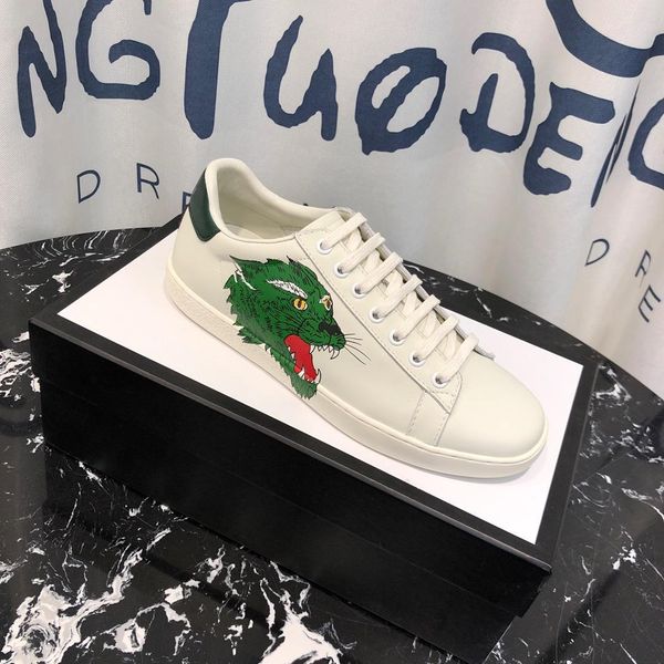 2020g new trend bee pattern leather casual shoes graffiti men and women outdoor sports shoes fashion wild party couple shoes, size 35-45, Black
2020g new trend bee pattern leather casual shoes graffiti men and women outdoor sports shoes fashion wild party couple shoes, size 35-45, Black