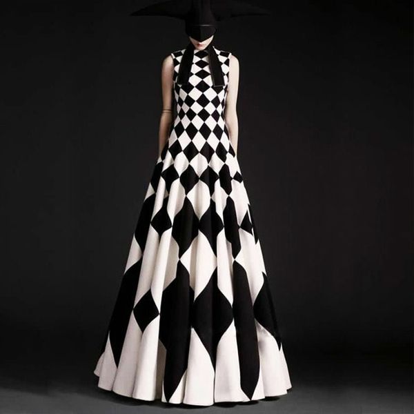 s-4xl 2020 spring summer european and american fashion simple black and white plaid super hem sleeveless maxi dress, Black;gray
s-4xl 2020 spring summer european and american fashion simple black and white plaid super hem sleeveless maxi dress, Black;gray