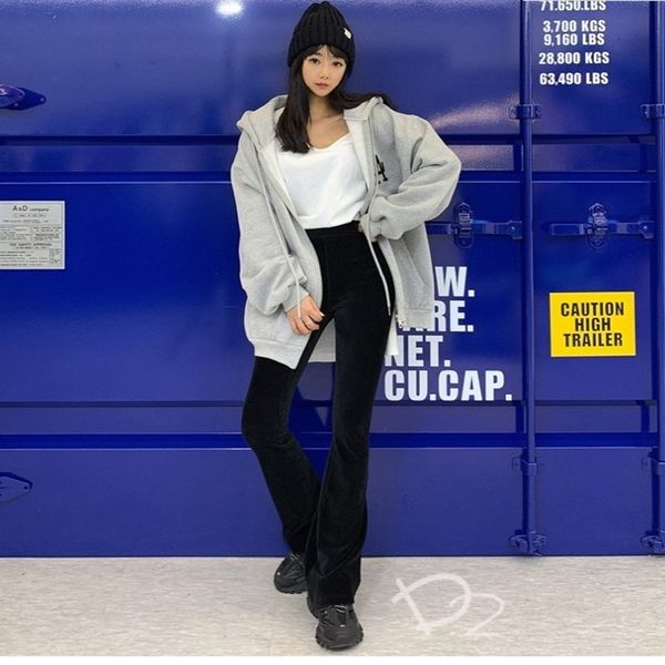 2020 spring new women's korean style loose letter printed coat zipper hooded drawstring zipper long sleeve coat, Black;brown
2020 spring new women's korean style loose letter printed coat zipper hooded drawstring zipper long sleeve coat, Black;brown