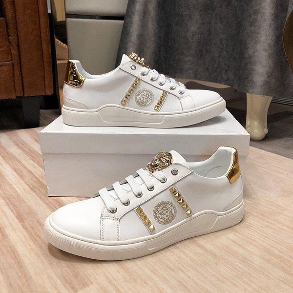 2020i luxury custom embroidery fashion wild lace-up casual men's shoes, fashion party shoes outdoor sports shoes, size: 38-45, Black
2020i luxury custom embroidery fashion wild lace-up casual men's shoes, fashion party shoes outdoor sports shoes, size: 38-45, Black