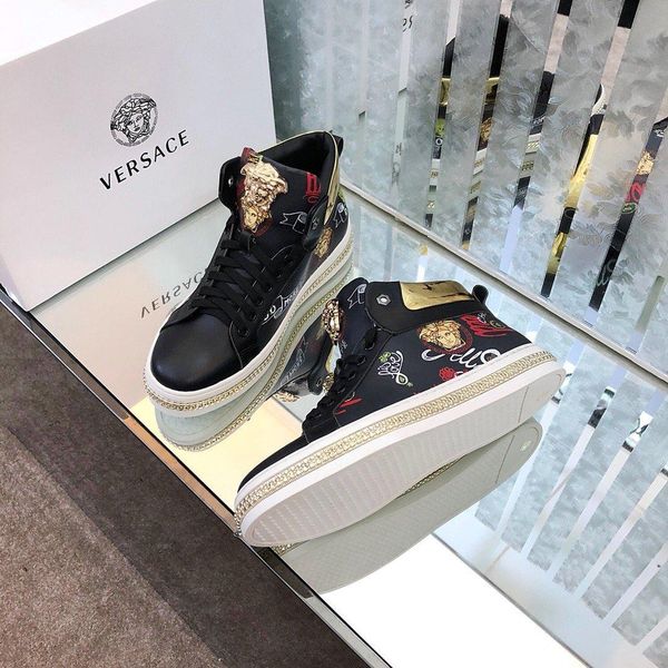 new10 fashion men's boots high to help wild sports shoes casual outdoor leather comfortable travel shoes original box packaging, Black
new10 fashion men's boots high to help wild sports shoes casual outdoor leather comfortable travel shoes original box packaging, Black