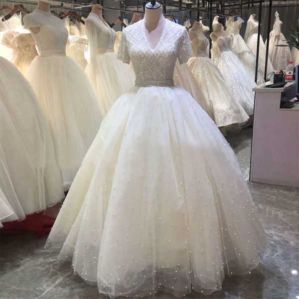shining cinderella wedding dress ball gown with short sleeves pearls beaded bridal dresses v-neck marriages chinese traditional wedding gown, White
shining cinderella wedding dress ball gown with short sleeves pearls beaded bridal dresses v-neck marriages chinese traditional wedding gown, White