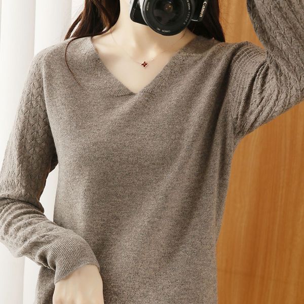 autumn and winter new woolen sweater women's pullover v-neck solid color jacket hollow sleeve cashmere knitted sweater, White;black
autumn and winter new woolen sweater women's pullover v-neck solid color jacket hollow sleeve cashmere knitted sweater, White;black
