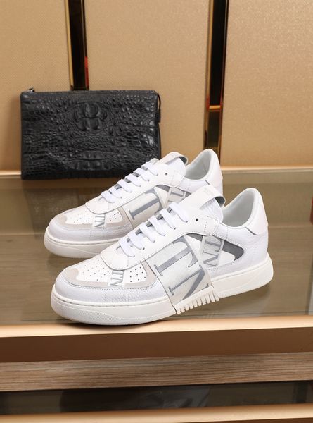 20ss new platform shoes italy fashion men women designer open sneakers stripe studs genuine leather flat outdoor casual shoes 36-45
20ss new platform shoes italy fashion men women designer open sneakers stripe studs genuine leather flat outdoor casual shoes 36-45
