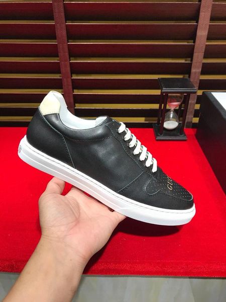 2020-2019t autumn high-end custom leather men's outdoor casual shoes, high-quality fashion wild sports shoes, original box packaging, s
2020-2019t autumn high-end custom leather men's outdoor casual shoes, high-quality fashion wild sports shoes, original box packaging, s