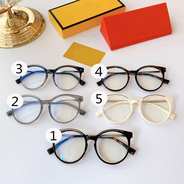 fashion square sunglasses ff0668 size:52-18-145 couple models from men classic uv protection round frame classic1, White;black
fashion square sunglasses ff0668 size:52-18-145 couple models from men classic uv protection round frame classic1, White;black