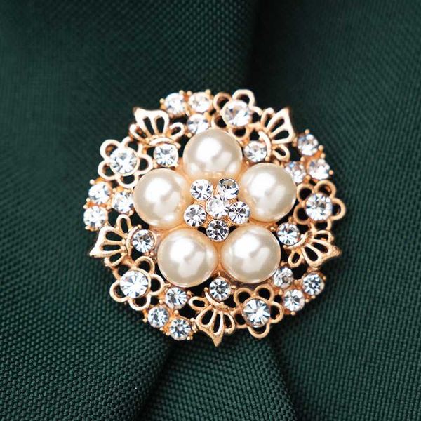 luxury silvery gold butterfly scarf pin shinny crystal brooches imitation pearl flower jewelry for women dress suit wedding gift, Gray
luxury silvery gold butterfly scarf pin shinny crystal brooches imitation pearl flower jewelry for women dress suit wedding gift, Gray