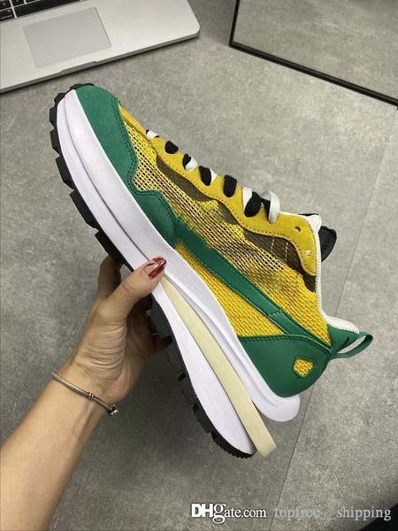 authentic sacai pegasus vaporfly sp men running shoes string black villain red neptune green man sneakers with box 
authentic sacai pegasus vaporfly sp men running shoes string black villain red neptune green man sneakers with box