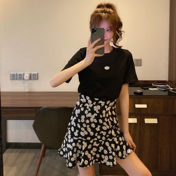 daisy floral for women 2020 new high a- line dress mermaid fishtail waist a- line skirt hip-wrapped fishtail skirt set for women, Black
daisy floral for women 2020 new high a- line dress mermaid fishtail waist a- line skirt hip-wrapped fishtail skirt set for women, Black