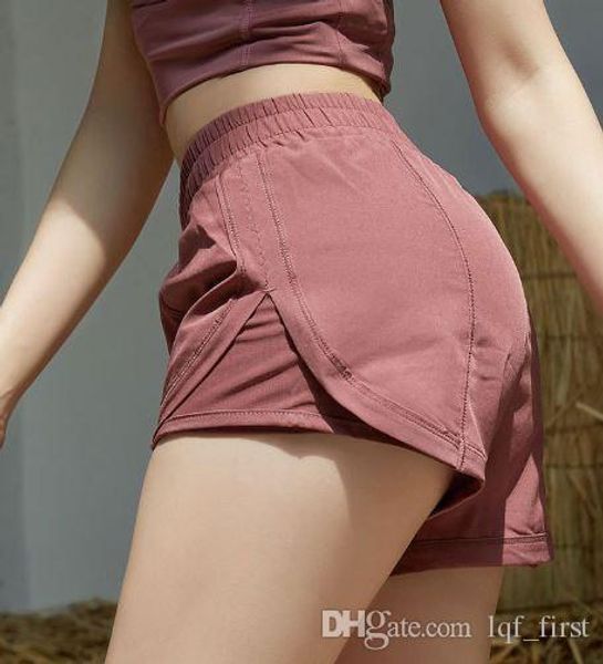 2020 new solid color yoga short pants womens running shorts ladies casual yoga outfits sportswear girls exercise fitness wear, White;red 
2020 new solid color yoga short pants womens running shorts ladies casual yoga outfits sportswear girls exercise fitness wear, White;red
