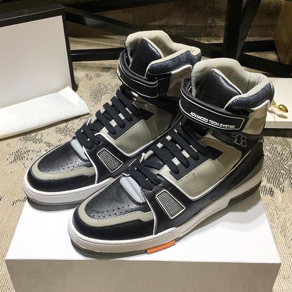 fashion classic trainer sneaker boot men 's shoes breathable outdoor walking luxury footwears lace -up men shoes zapatos de moda para, Black 
fashion classic trainer sneaker boot men 's shoes breathable outdoor walking luxury footwears lace -up men shoes zapatos de moda para, Black