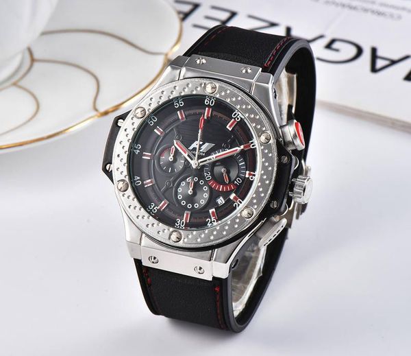 Women Mens Luxury Designer Watches All Dial Work Waterproof Sports Men Watch Quartz Movement Rubber Strap Wristwatches