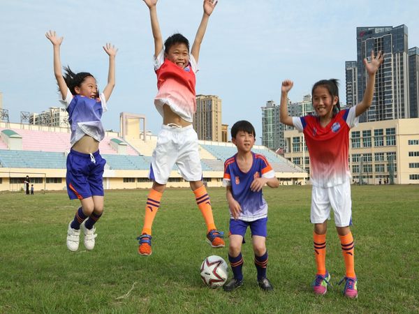 whirlwind 11 people cyclone 11-person boy suit same style boys and girls student set football training set sports football suit, Black
whirlwind 11 people cyclone 11-person boy suit same style boys and girls student set football training set sports football suit, Black