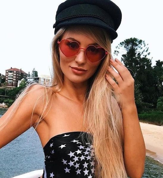 rbrovo new arrival 2020 heart ocean lens sunglasses women vintage metal eyeglasses mirror retro feminino uv400, White;black
rbrovo new arrival 2020 heart ocean lens sunglasses women vintage metal eyeglasses mirror retro feminino uv400, White;black